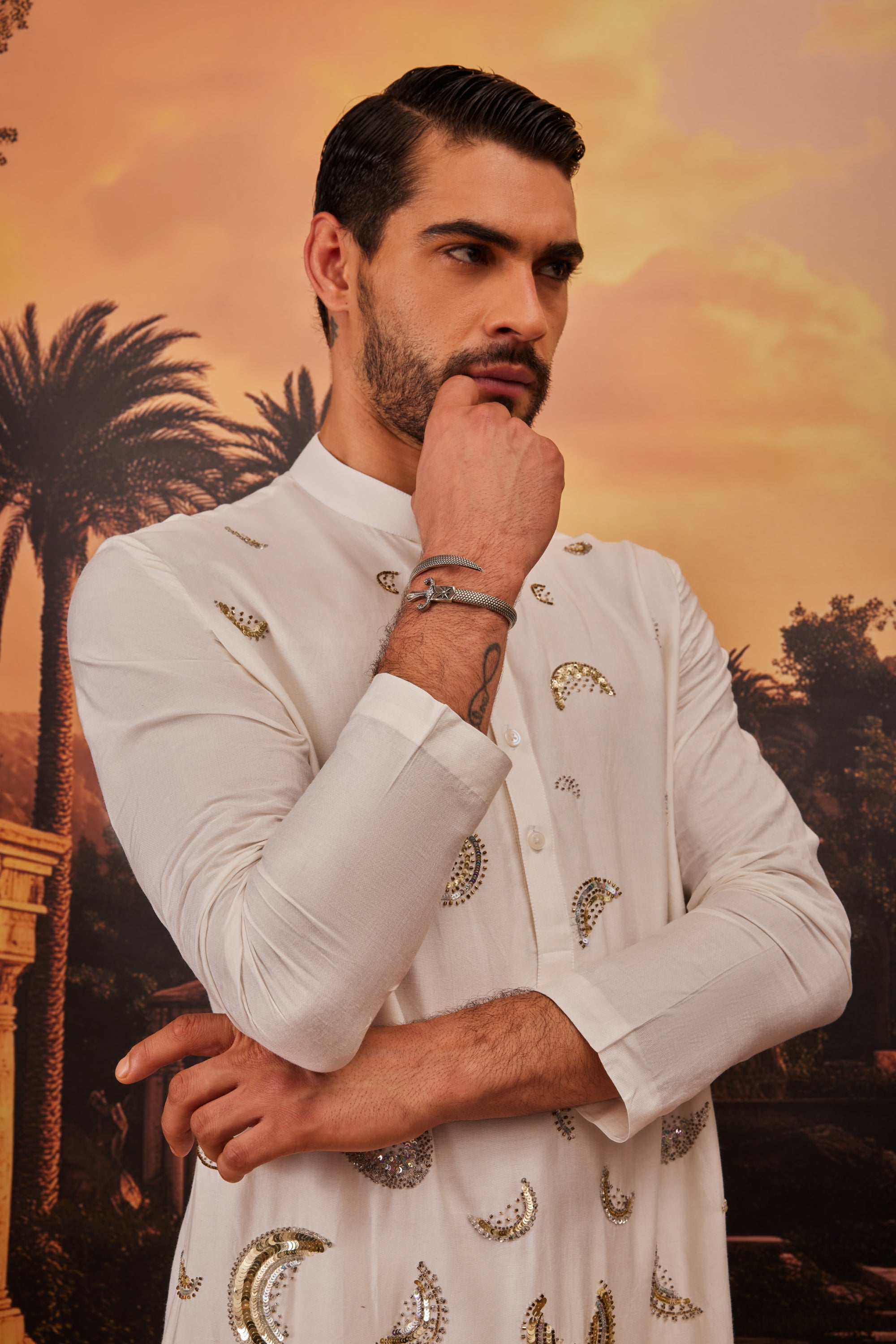 Tudor Kurta